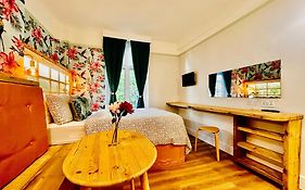 Rest Boutique Notting Hill